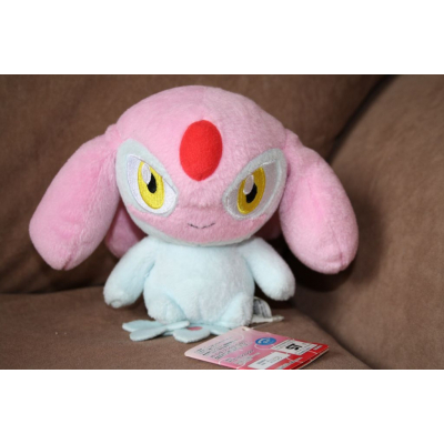 Officiële Pokemon knuffel Mesprit +/- 18cm